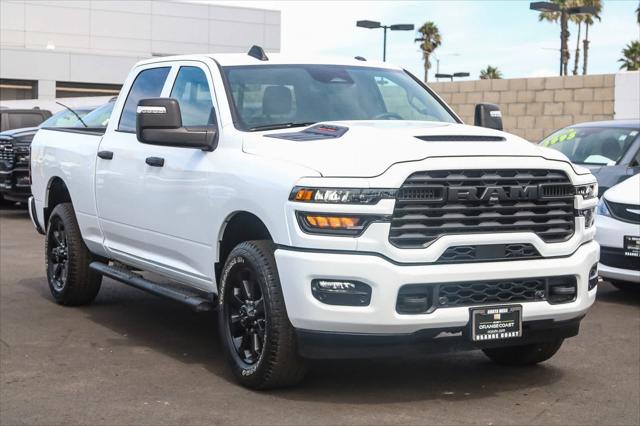 2026 RAM Ram 2500 RAM 2500 BLACK EXPRESS CREW CAB 4X2 64 BOX
