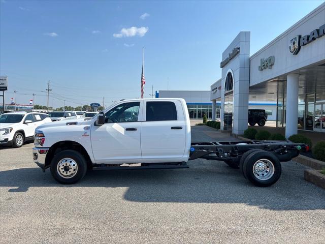 2026 RAM Ram 3500 Chassis Cab RAM 3500 TRADESMAN CREW CAB CHASSIS 4X4 60 CA