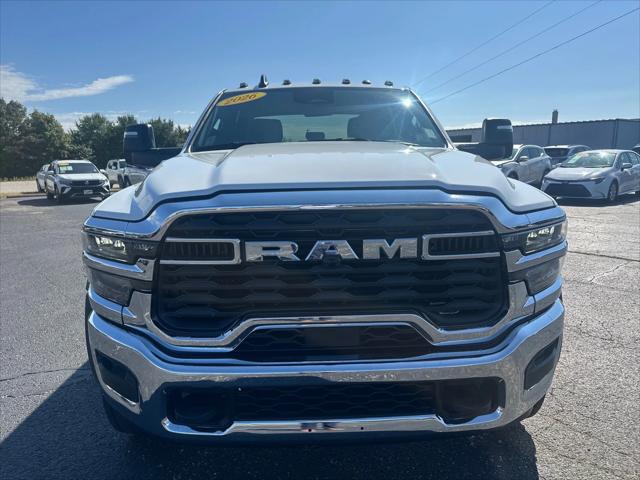 2026 RAM Ram 4500 Chassis Cab RAM 4500 TRADESMAN CHASSIS CREW CAB 4X4 60 CA