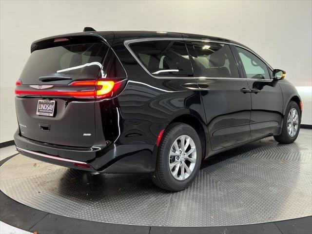 2026 Chrysler Pacifica PACIFICA SELECT AWD