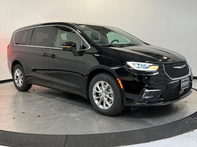 2026 Chrysler Pacifica PACIFICA SELECT AWD