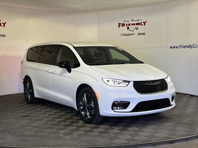 2026 Chrysler Pacifica PACIFICA SELECT