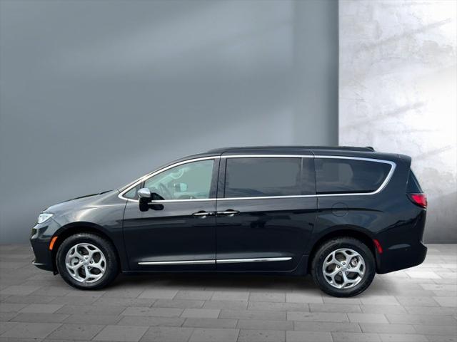 2023 Chrysler Pacifica Limited AWD