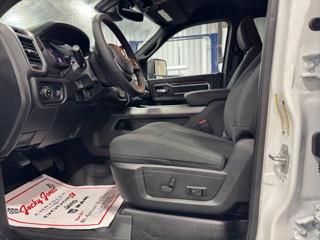 2025 RAM 3500 Big Horn Crew Cab 4x4 8 Box