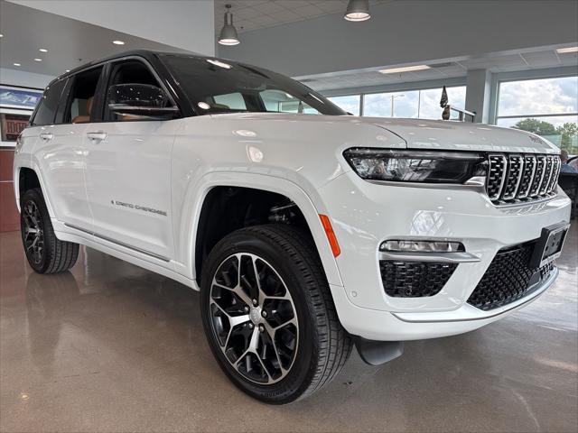 2025 Jeep Grand Cherokee GRAND CHEROKEE SUMMIT RESERVE 4X4