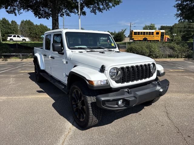 2024 Jeep Gladiator Nighthawk