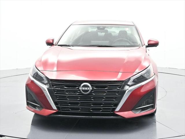 2023 Nissan Altima SL FWD