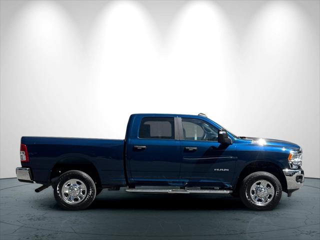 2024 RAM 2500 Big Horn Crew Cab 4x4 64 Box