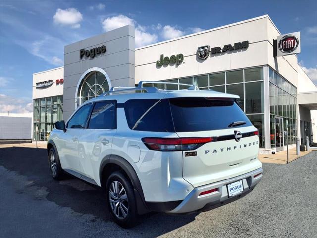 2023 Nissan Pathfinder SL 4WD