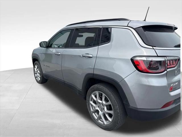 2022 Jeep Compass Latitude Lux 4x4