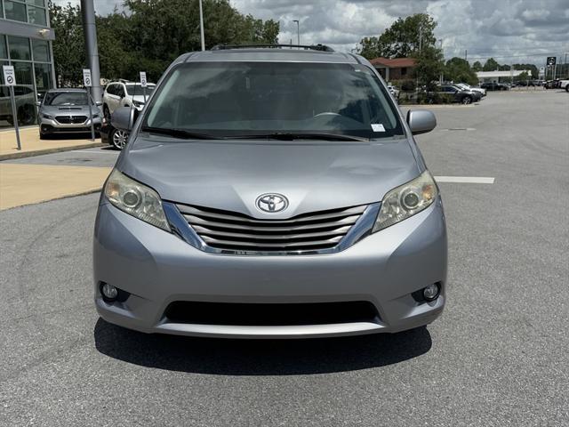 2012 Toyota Sienna XLE V6 8 Passenger