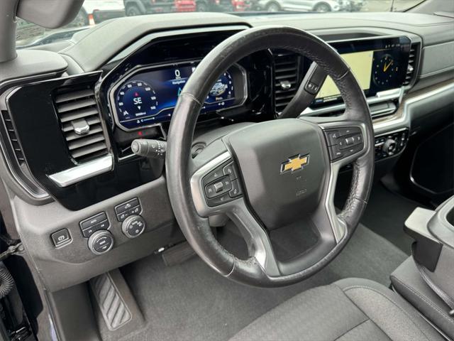 2022 Chevrolet Silverado 1500 4WD Crew Cab Short Bed LT with 2FL