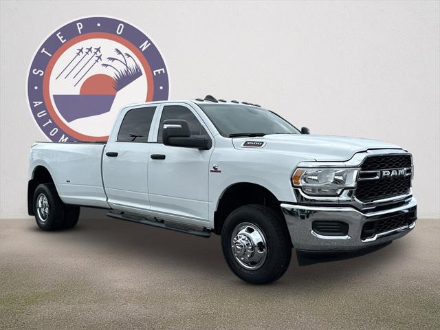 2024 RAM 3500 Tradesman Crew Cab 4x4 8 Box