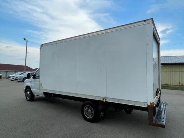 2013 Ford E-350 Cutaway Base 2013 Ford E-350 Cutaway Base