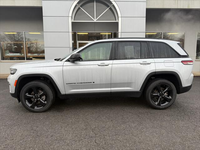 2023 Jeep Grand Cherokee Altitude 4x4