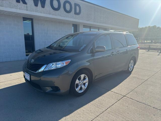 2014 Toyota Sienna LE V6 7 Passenger Mobility