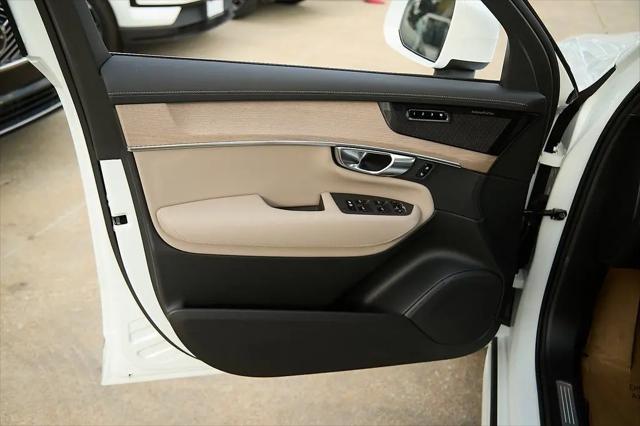 2026 Volvo XC90 Plug-In Hybrid Plus, T8 AWD, Electric/Gasoline, Bright, 7 Seats