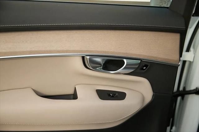 2026 Volvo XC90 Plug-In Hybrid Plus, T8 AWD, Electric/Gasoline, Bright, 7 Seats
