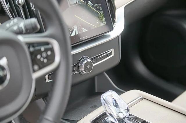 2026 Volvo XC90 Plus, B6 AWD Gas (mild hybrid), Gasoline, Bright, 7 Seats