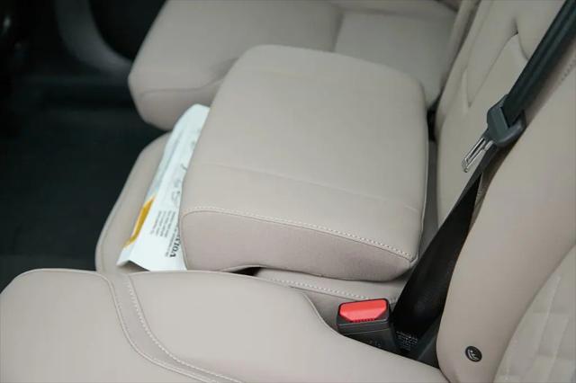 2026 Volvo XC90 Plus, B6 AWD Gas (mild hybrid), Gasoline, Bright, 7 Seats