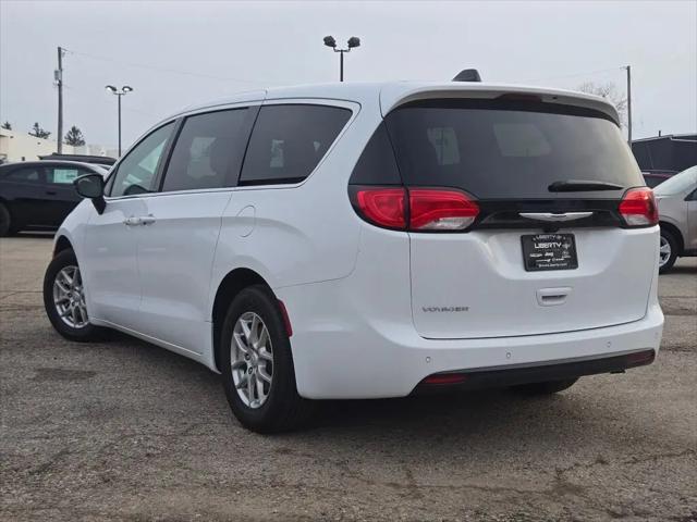 2025 Chrysler Voyager LX