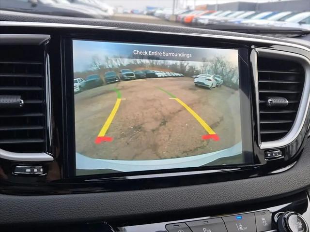 2025 Chrysler Voyager LX