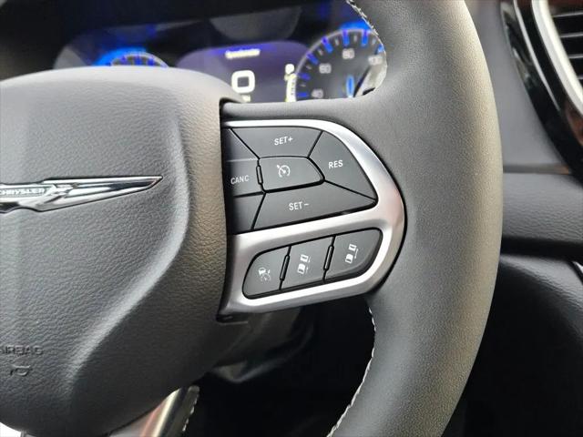 2025 Chrysler Voyager LX