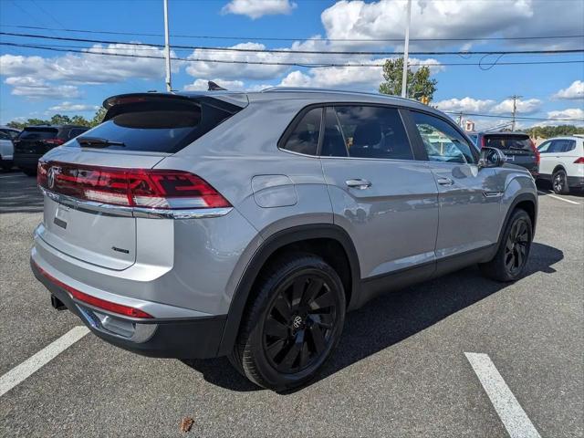 2026 Volkswagen Atlas Cross Sport SE with Technology