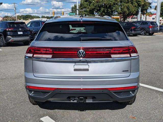 2026 Volkswagen Atlas Cross Sport SE with Technology