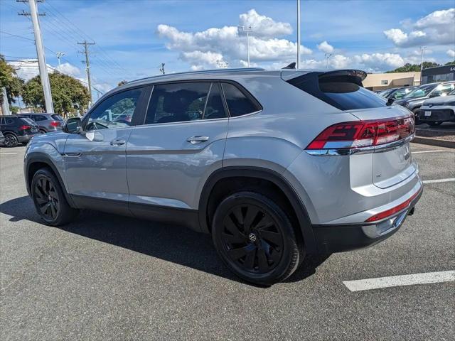 2026 Volkswagen Atlas Cross Sport SE with Technology