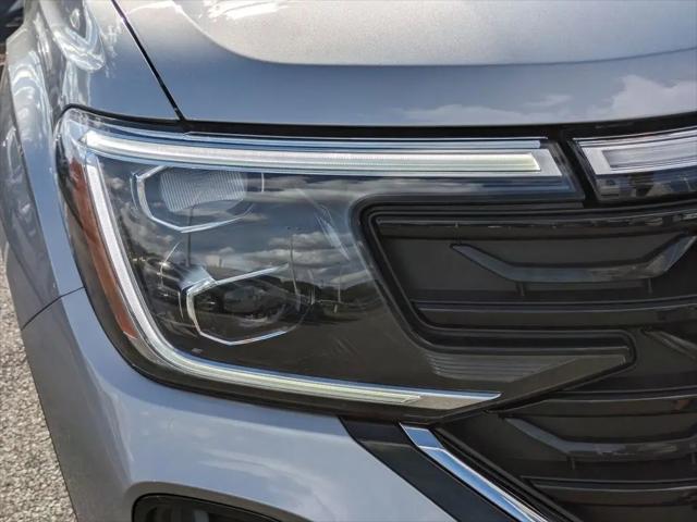 2026 Volkswagen Atlas Cross Sport SE with Technology