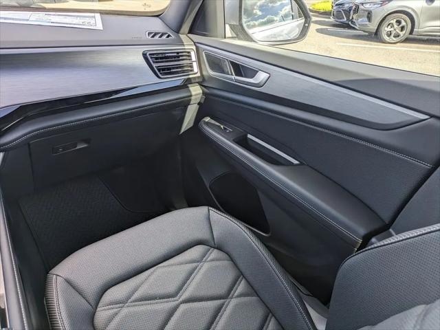 2026 Volkswagen Atlas Cross Sport SE with Technology