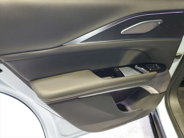 2026 Cadillac iQ V-Series w/1SV