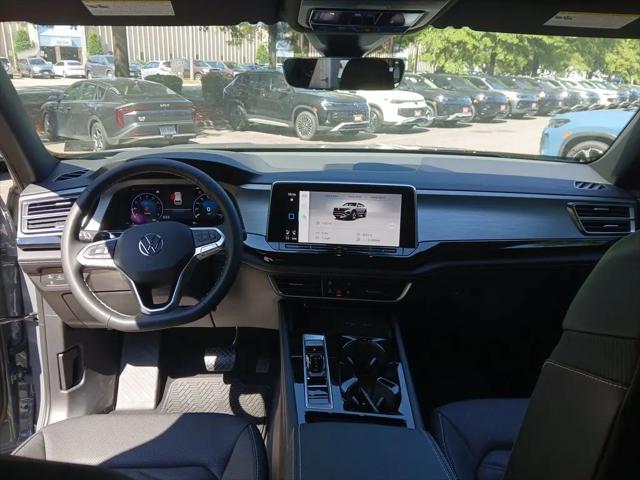 2026 Volkswagen Atlas Cross Sport SE with Technology