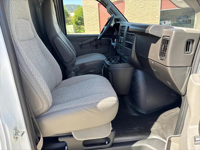 2025 GMC Savana Cargo RWD 2500 Regular Wheelbase Work Van