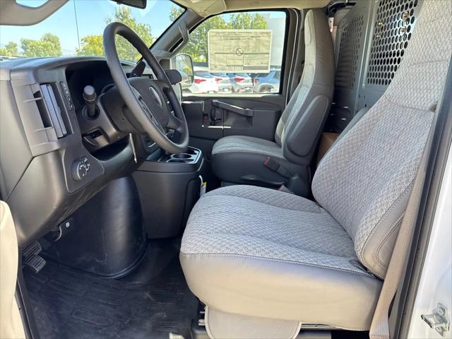 2025 GMC Savana Cargo RWD 2500 Regular Wheelbase Work Van