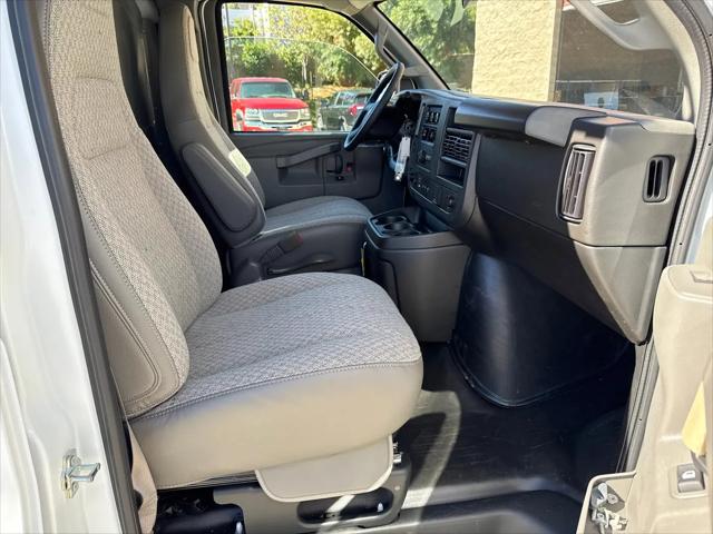 2025 GMC Savana Cargo RWD 2500 Regular Wheelbase Work Van