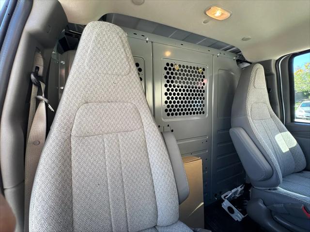 2025 GMC Savana Cargo RWD 2500 Regular Wheelbase Work Van
