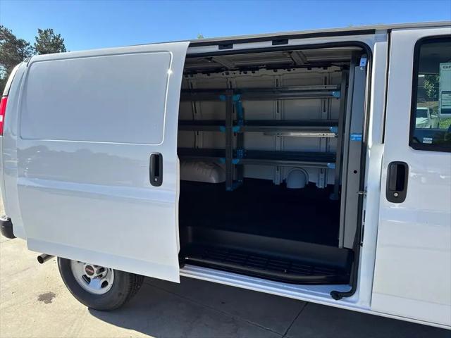 2025 GMC Savana Cargo RWD 2500 Regular Wheelbase Work Van