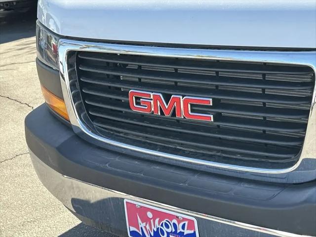 2025 GMC Savana Cutaway Work Van