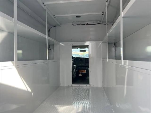 2025 GMC Savana Cutaway Work Van