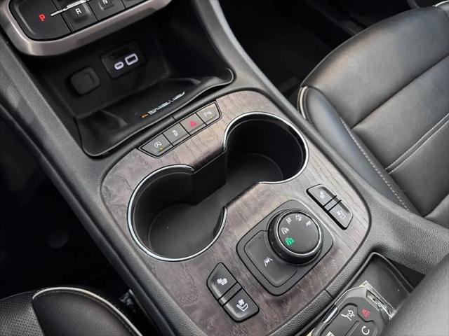 2023 GMC Acadia AWD Denali