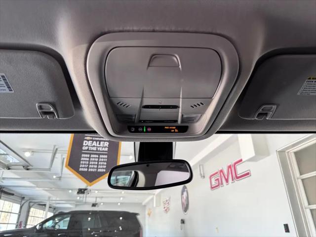 2023 GMC Acadia AWD Denali