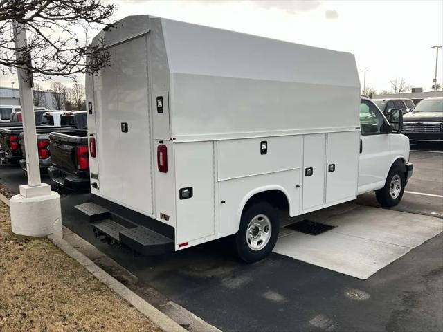 2025 Chevrolet Express Cutaway Work Van