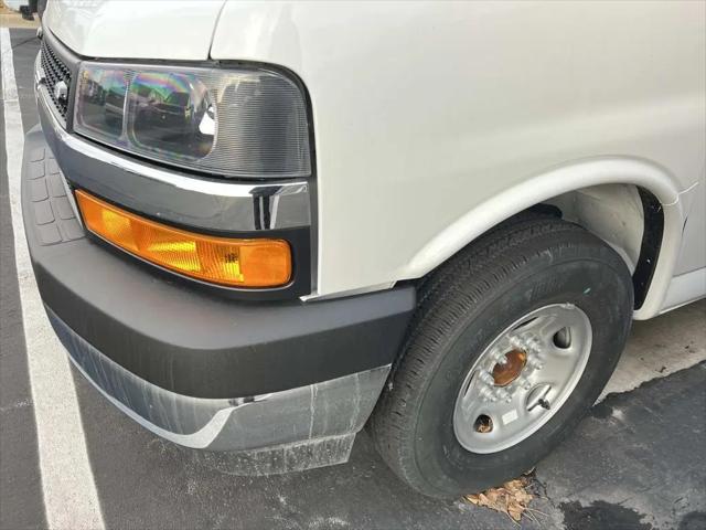 2025 Chevrolet Express Cutaway Work Van