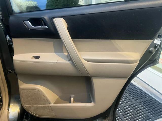 2013 Toyota Highlander Base Plus V6