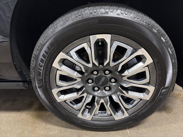 2023 GMC Yukon XL 4WD Denali Ultimate