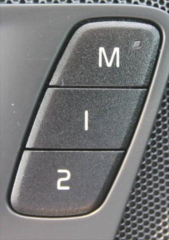 2024 Volvo XC60 B5 Core Dark Theme
