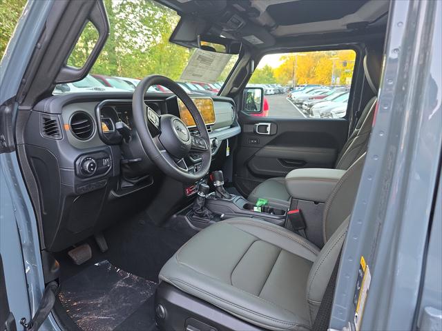 2025 Jeep Gladiator GLADIATOR MOJAVE X 4X4 2025 Jeep Gladiator GLADIATOR MOJAVE X 4X4