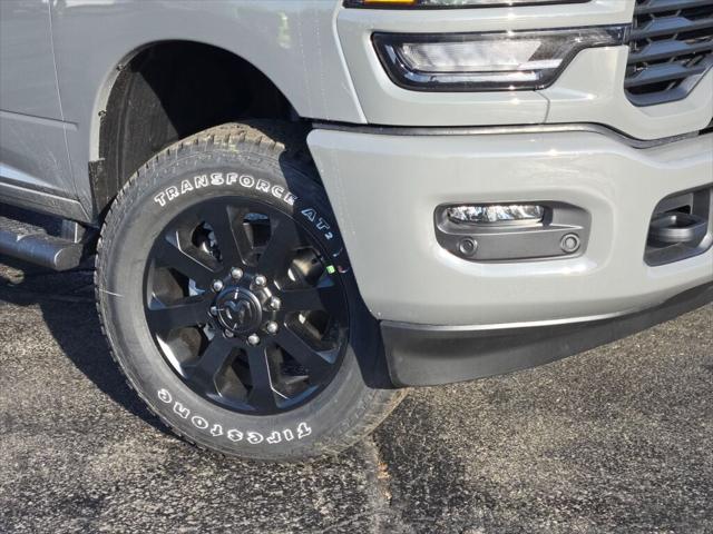 2026 RAM Ram 2500 RAM 2500 BLACK EXPRESS CREW CAB 4X4 8 BOX